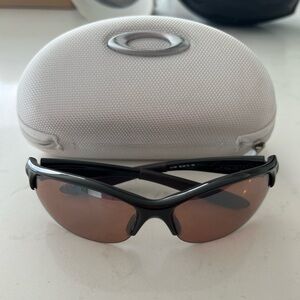 Excellent condition polarized women’s Oakley sunglasses - see description